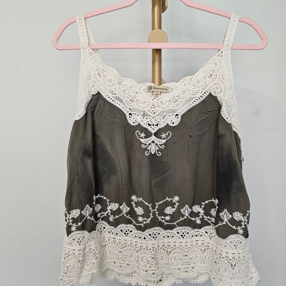 Democracy Olive Green Lace Trim Boho Camisole Tank Top Size Small - Picture 2 of 7